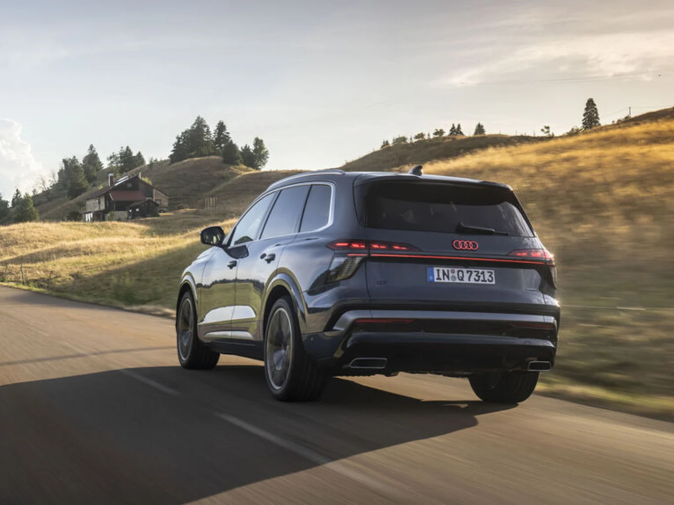 10 2026 Audi Q73